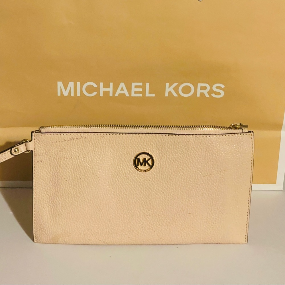 Micheal Kors blush clutch